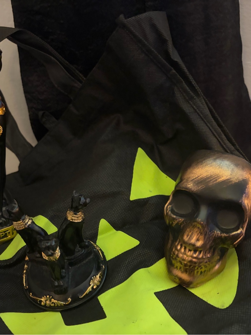 Halloween items - Picture 6 of 7